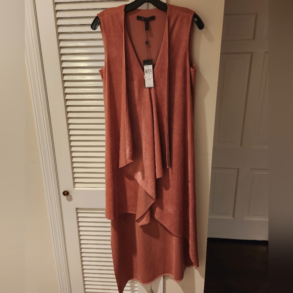 BCBGMAXAZRIA BEAUTIFUL FAUX SUEDE DRESS. BNWT